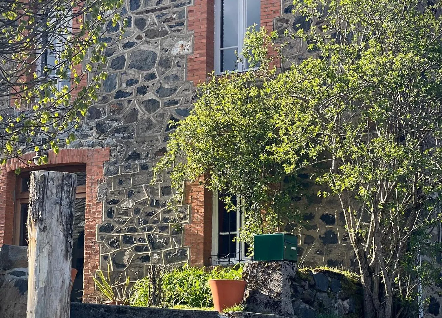 Maison D'Hotes & Savonnerie De Bonnefon Saint-Chely-d'Aubrac 0*,
